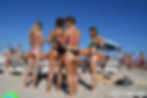 jong koppel zoekt bi dame