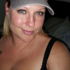 marindal (45 jaar  ) uit Friesland