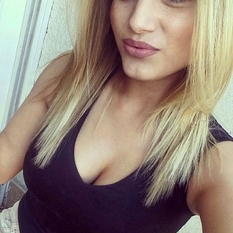 Miou (26 jaar  ) uit Noord-Holland
