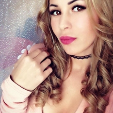 Alendria (25 jaar  ) uit Utrecht