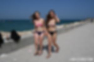 UW EIGEN (HUIS)SLAAF TER BESCHIKKING ?