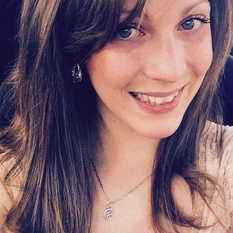 Adelainen (30 jaar  ) uit Waals-Brabant