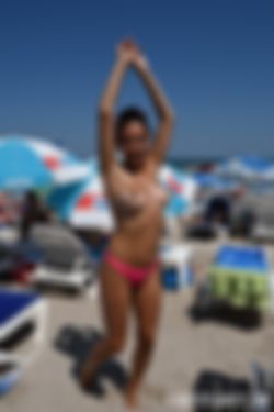 Voyeurs gezocht die zich willen rukken op CD