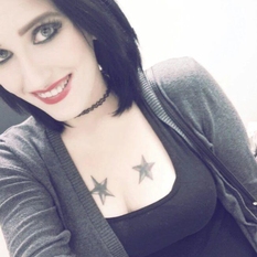 Tinaaa (28 jaar  ) uit Antwerpen