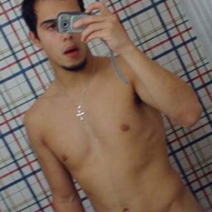 Damian26 (32 jaar  ) uit Noord-Brabant