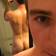 Hendrikussj (26 jaar  ) uit Zuid-Holland