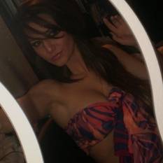 Belleke0 (33 jaar  ) uit Overijssel