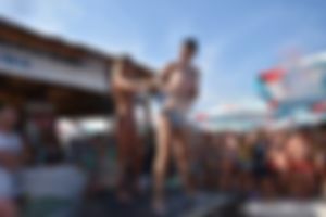 Jonge vaste huisvriend gezocht