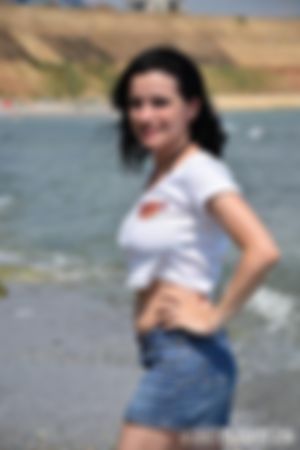 Melanie anaal & deepthroat.Sinique Ebbenhouten GFE.Klara ongeschoren cumkiss.