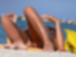 meester zoekt slavin om op te leiden