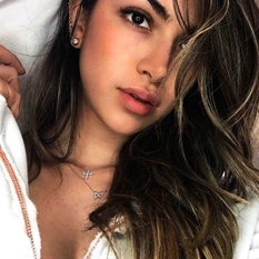 Kumio (24 jaar  ) uit Overijssel