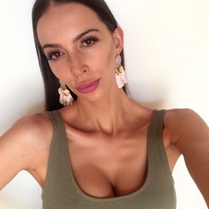 Pikinme (33 jaar  ) uit Oost-vlaanderen