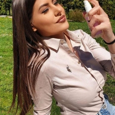 Chjaklien (26 jaar  ) uit Limburg