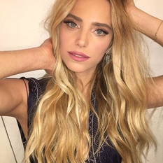 Lari (25 jaar  ) uit Noord-Holland