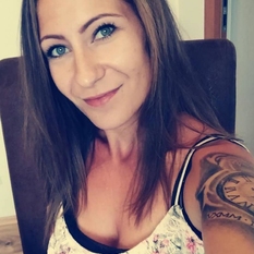 Mamama (29 jaar  ) uit Limburg