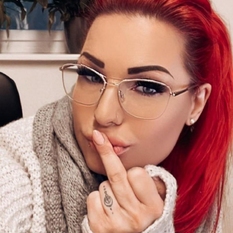 bannieka (23 jaar  ) uit Drenthe