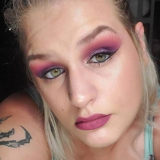 Zinteleven (26 jaar  ) uit Utrecht