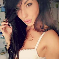 Paulia (33 jaar  ) uit Noord-Brabant