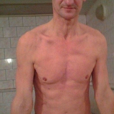 Sergeo (65 jaar  ) uit Groningen