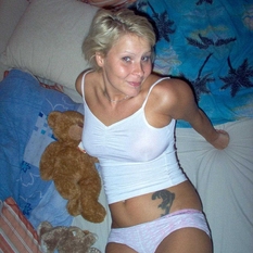 buzzie (34 jaar  ) uit Noord-Holland