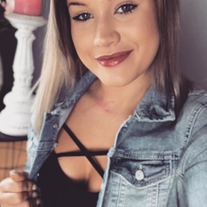 lovepup (31 jaar  ) uit Oost-vlaanderen