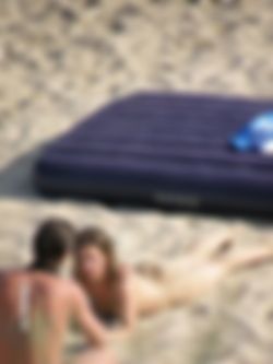 Bi sissy slave zoekt vaste cd/tv of bi-koppel voor regelmatig rollenspel