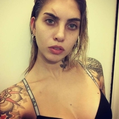 Tatmircla (28 jaar  ) uit Limburg