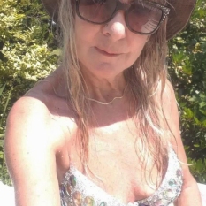 Schaakstuk (64 jaar  ) uit Noord-Brabant