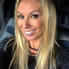 Laetici (47 jaar  ) uit West-vlaanderen