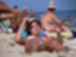 dit meisje rijd van maaseik naar bree en dan richting neerpelt. wie wilt haar onderweg helpen