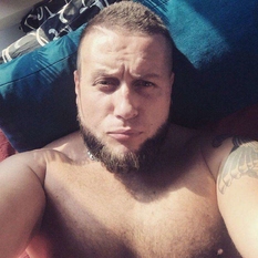 Belek (46 jaar  ) uit Antwerpen