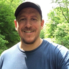 Leos (52 jaar  ) uit Antwerpen