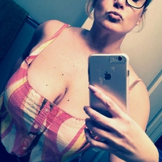 Maarit (49 jaar  ) uit Oost-vlaanderen