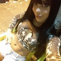 Biby (28 jaar  ) uit Luik