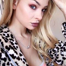 Melana (30 jaar  ) uit Noord-Holland