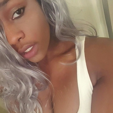 Jadely (24 jaar  ) uit Limburg