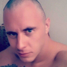 Bertsol (47 jaar  ) uit Waals-Brabant