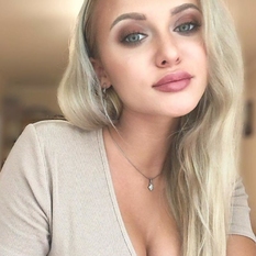 Mandolia (25 jaar  ) uit Oost-vlaanderen