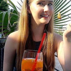 sueellex (24 jaar  ) uit Utrecht