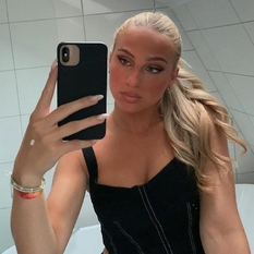 affiny (18 jaar  ) uit Zuid-Holland