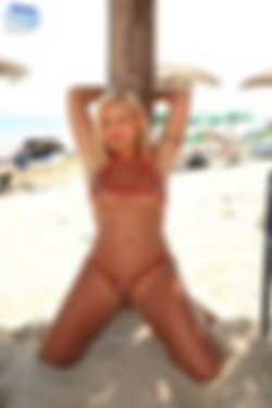 Klara & Louise GFE trio-actie,Nina Ebbenhouten topper,Isabelle naturelle spontane passie.