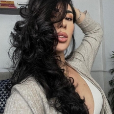 Melez (28 jaar  ) uit Limburg