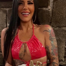 tanteRani (23 jaar  ) uit Flevoland