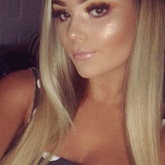 Teenyweeny (22 jaar  ) uit Noord-Brabant