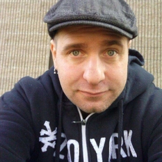 Eriko (46 jaar  ) uit Antwerpen