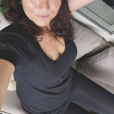 Inarmen (56 jaar  ) uit Limburg