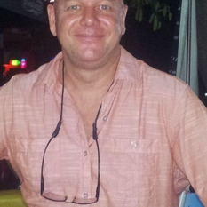 JohnLoyaal (59 jaar  ) uit Waals-Brabant