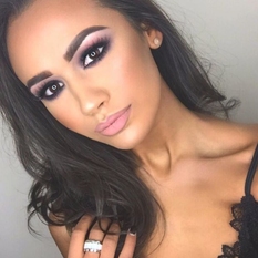 Samanthy (22 jaar  ) uit Antwerpen