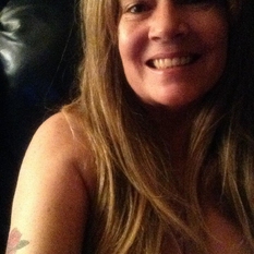 Angellla (58 jaar  ) uit Gelderland