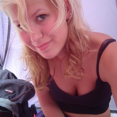 blondy (28 jaar  ) uit Noord-Brabant